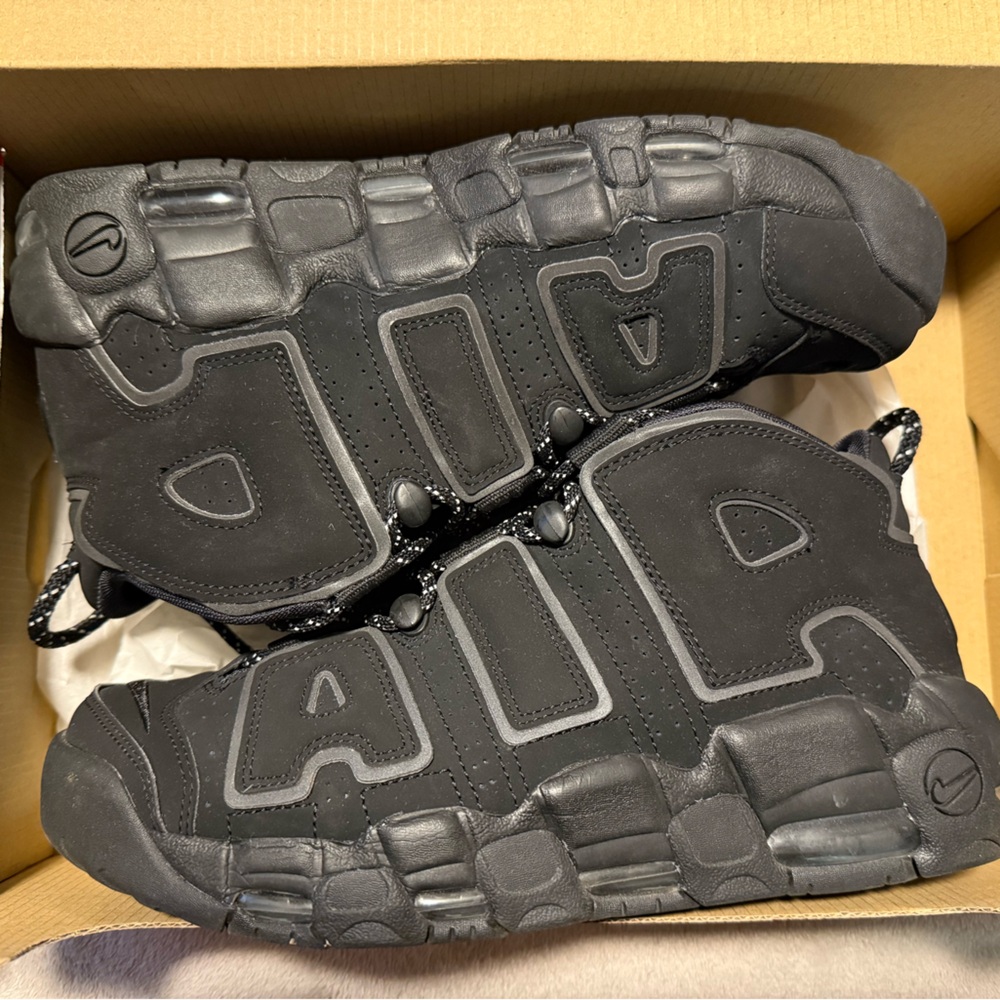 Nike More Uptempo blackout